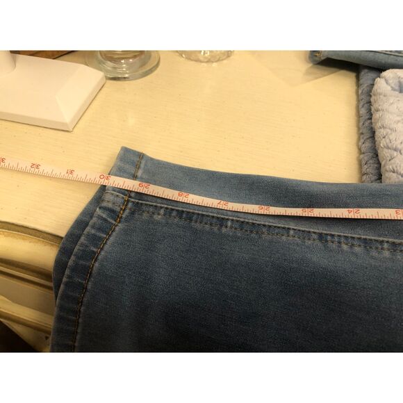 NYC Red MIdRise Stonewashed Womens Jeans - Size 18 - Picture 4 of 14